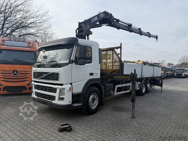 Autokran Volvo FM300 6X2*4 Maschinentransporter Kran Hiab 322