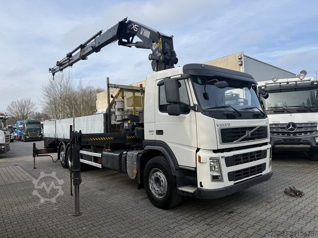 Autokran Volvo FM300 6X2*4 Maschinentransporter Kran Hiab 322