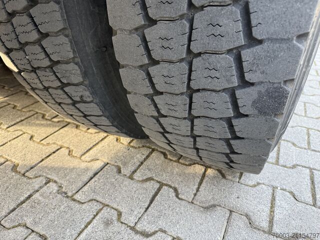 Autokran Volvo FM300 6X2*4 Maschinentransporter Kran Hiab 322