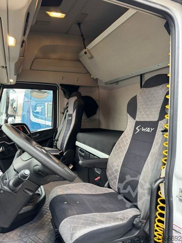 Volumen SZM IVECO S-WAY 530 * RETARDER * 2 X TANK * ACC * WENIG KM