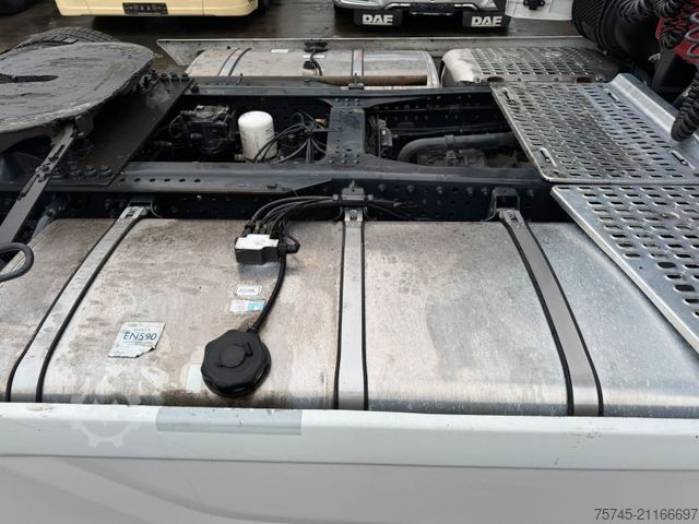 Volumen SZM IVECO S-WAY 530 * RETARDER * 2 X TANK * MIT AUFLIEGER