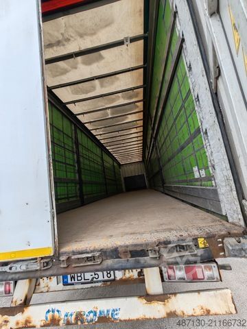 Auflieger mit Pritsche & Plane KRONE SD