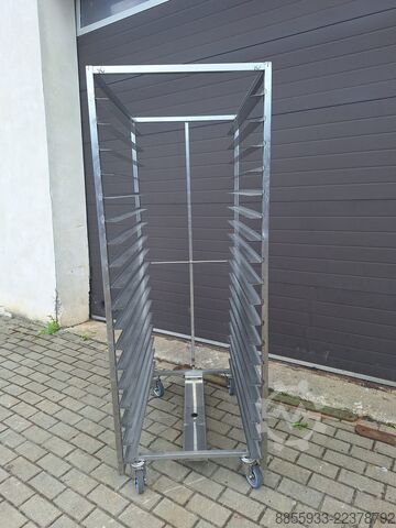 Bäckereiwagen mit Auffahrrampe  
