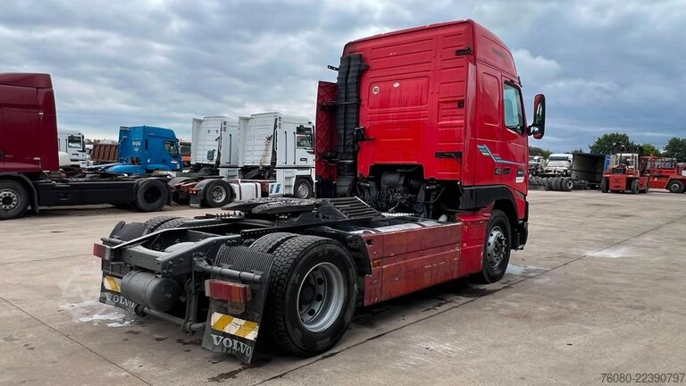 Standard tractor Volvo FH 12.420 (MANUAL GEARBOX / BOITE MANUELLE)