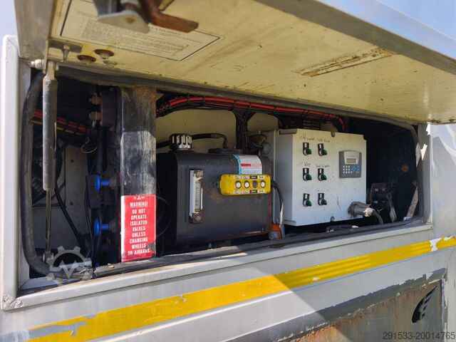 Livestock transport semi-trailer Gray and Adams GADD3 / 1 OWNER / WORKS GREAT / 2 LEVELS