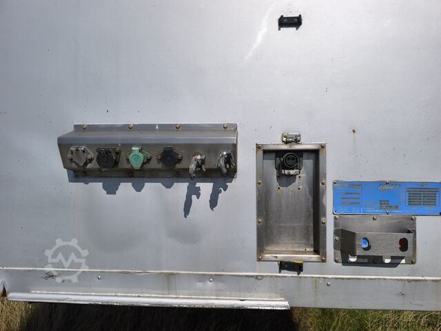 Livestock transport semi-trailer Gray and Adams GADD3 / 1 OWNER / WORKS GREAT / 2 LEVELS