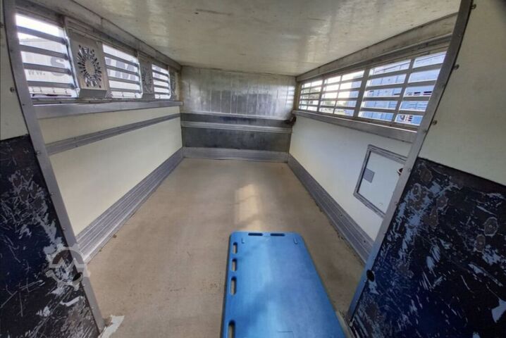 Livestock transport semi-trailer Gray and Adams GADD3 / 1 OWNER / WORKS GREAT / 2 LEVELS