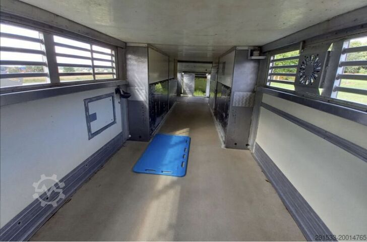 Livestock transport semi-trailer Gray and Adams GADD3 / 1 OWNER / WORKS GREAT / 2 LEVELS