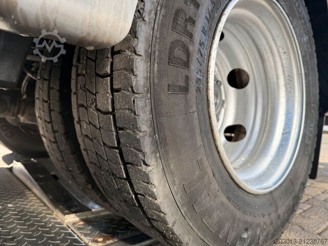 Three-way tipper van MERCEDES-BENZ ATEGO 818 4x2 Kipper Kran Atlas 65.2-A3 *Funkst.