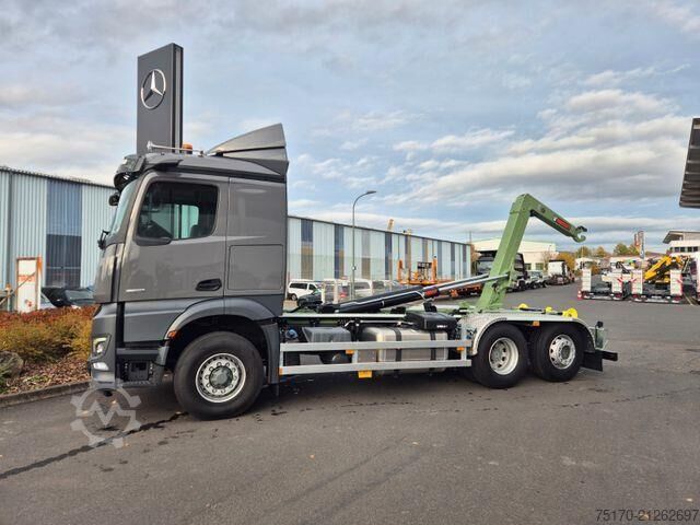 Hakenarmsystem Mercedes-Benz Arocs 2551 L 6x2/4-4 HAD HIAB ULT21S56 AHK