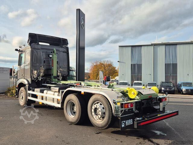 Hakenarmsystem Mercedes-Benz Arocs 2551 L 6x2/4-4 HAD HIAB ULT21S56 AHK