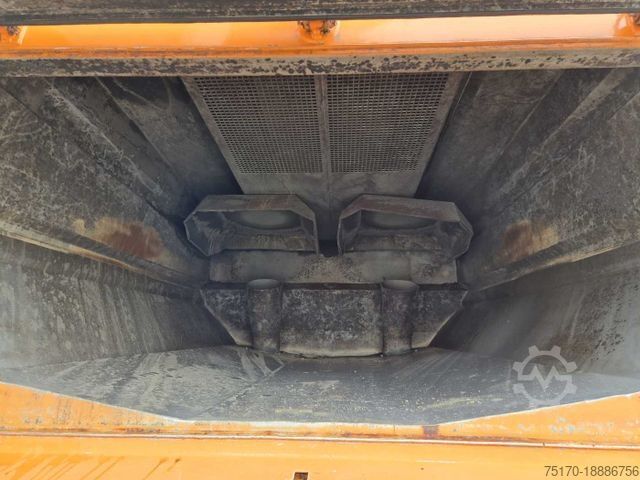 Kehrmaschine MERCEDES-BENZ Actros 2032 A 4x4 Bucher STKF 9500 Airport