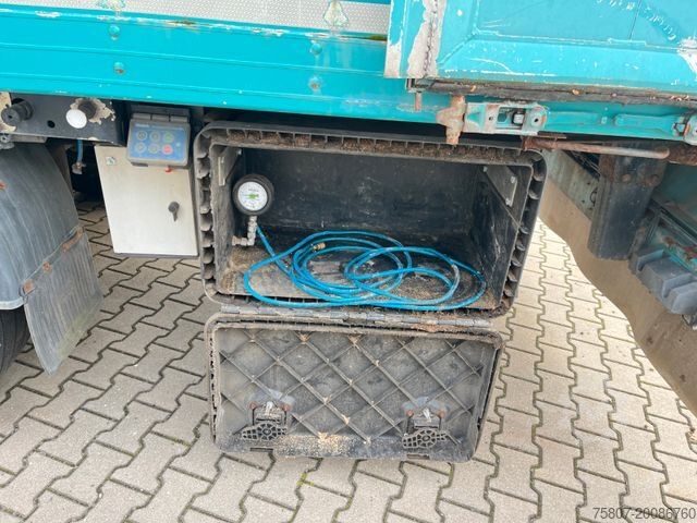 Walking floor semitrailer REISCH Walkingfloor BPW-Achsen Verzurrösen LED