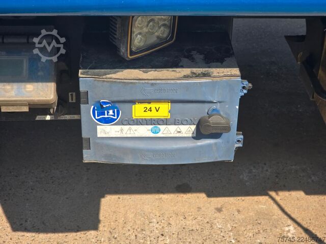 Box semitrailer STAS S300ZX * SCHUBBODEN * 2X LIFT * 2X PALETTENK. *