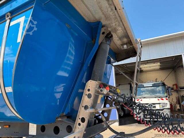 Tipper semitrailer SCHMITZ CARGOBULL Cargobull GOTHA Kippauflieger 3 Achse THERMO ISO