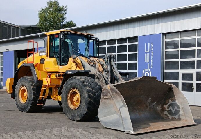 Wheel loader VOLVO L180H Radlader 29,7 t *Waage *12.069 h