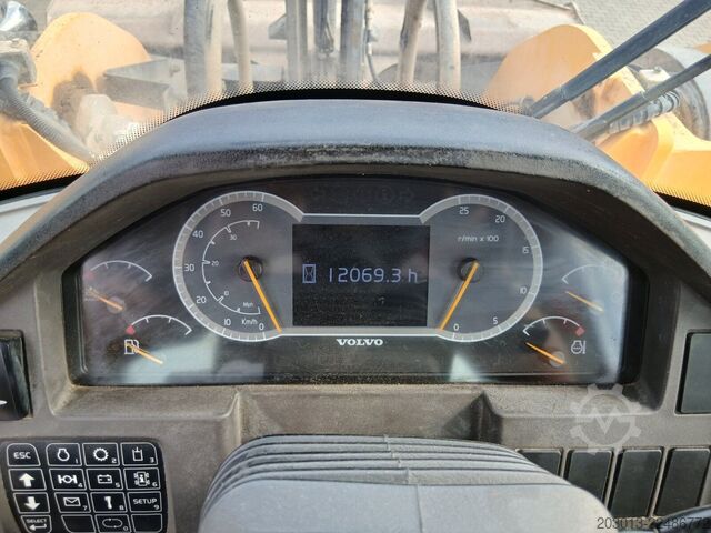 Wheel loader VOLVO L180H Radlader 29,7 t *Waage *12.069 h