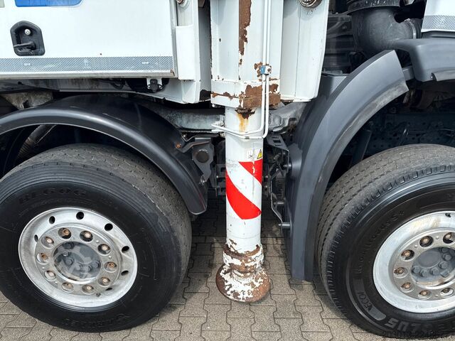 Concrete pump truck MERCEDES-BENZ AROCS 4451 8x4 EURO 6 Betonpumpe SERMAC 5RZ51