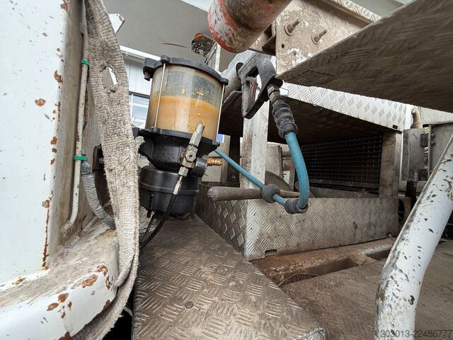 Concrete pump truck MERCEDES-BENZ AROCS 4451 8x4 EURO 6 Betonpumpe SERMAC 5RZ51
