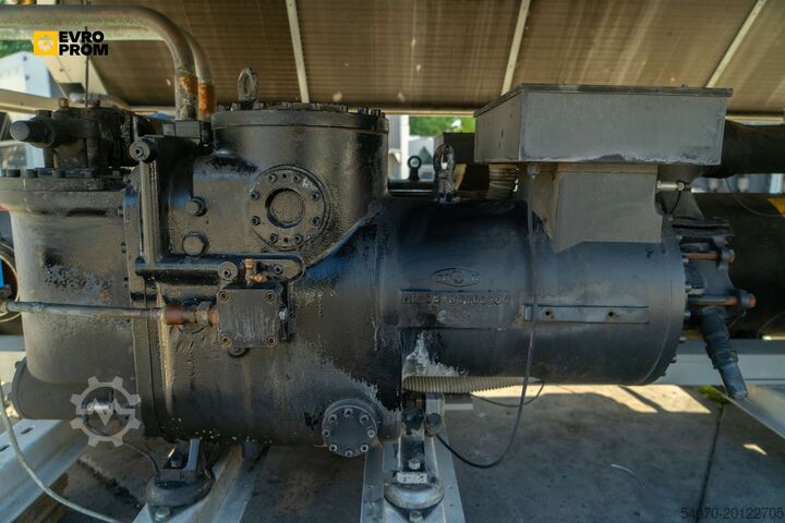 Chiller Used Aircooled chiller DAIKIN EWAD460BZSS001 459 KW. 2012 yom