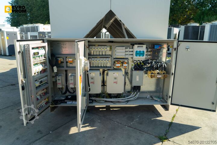 Chiller Used Aircooled chiller DAIKIN EWAD460BZSS001 459 KW. 2012 yom