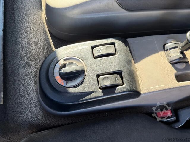 Car carrier van DAF LF55.220 SCHUIFPLATEAU EURO5