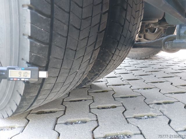 Volumen SZM MAN TGX 18.460 XLX-INTARDER-2 Tanks-ACC-TOP