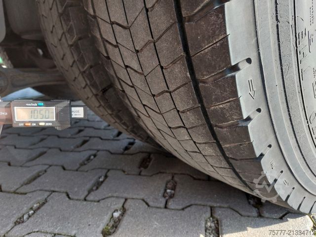 Volumen SZM MAN TGX 18.460 XLX-INTARDER-2 Tanks-ACC-TOP