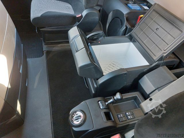 Volumen SZM MAN TGX 18.460 XLX-INTARDER-2 Tanks-ACC-TOP