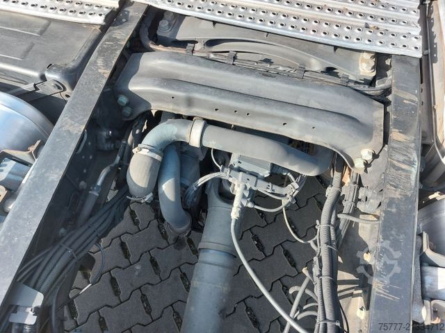 Volumen SZM MAN TGX 18.460 XLX-INTARDER-2 Tanks-ACC-TOP