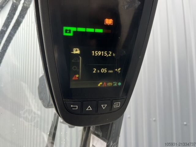 Electric 4-wheel forklift Linde E30L-01