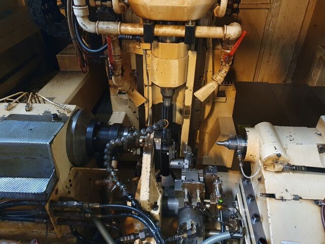 Gear hobbing machine Pfauter PE 125 H