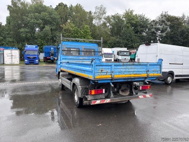 Three-sided tipper truck MERCEDES-BENZ MB 916 Atego 2 Meiller Dreiseitenkipper wenig KM