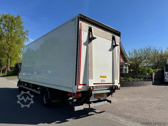 Suitcase Renault D Oprijwagen,  gesloten laadbak.