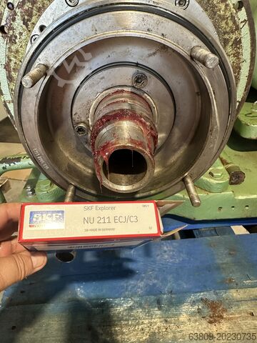 Decanter GEA WESTFALIA CA 220-010 and CA220-000