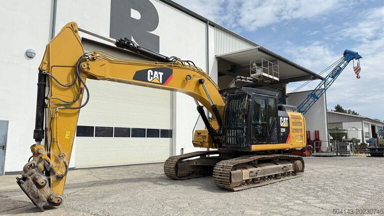 Crawler excavators Caterpillar 326F LN