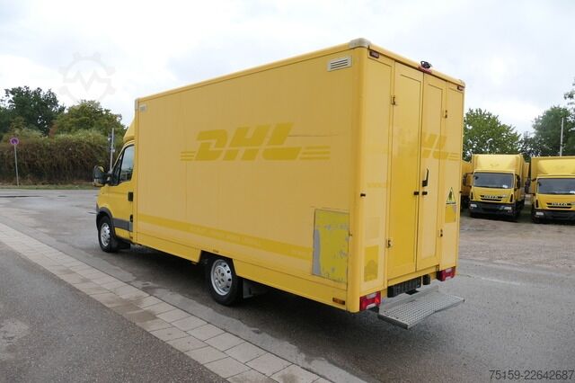 Transporter mit Koffer iveco Daily 35 S11 C30C AUTOMATIK KAMERA Regale LUFT DURCHGANG EURO-5 CoC