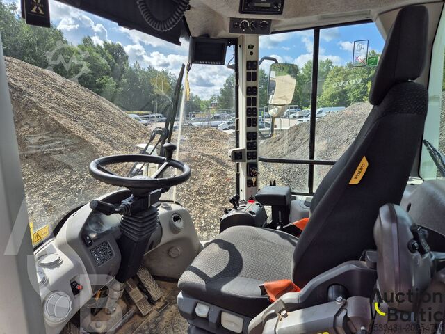 Wheel loader Volvo L 90