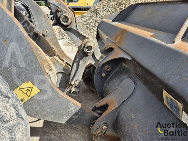 Wheel loader Volvo L 90