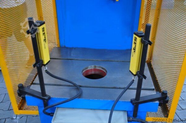 Hydraulic C-frame press Metal Technics Polska PRASA HYDRAULICZNA TYPU C HPW 50 50 TON