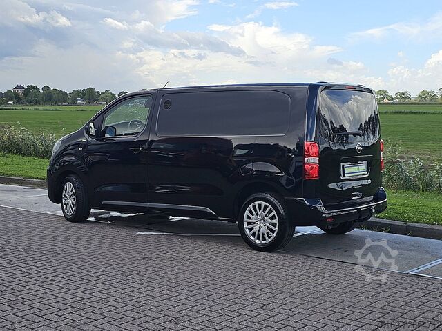 Hochdachkombi OPEL VIVARO 2.0 L2H1 Xenon Trekhaak!