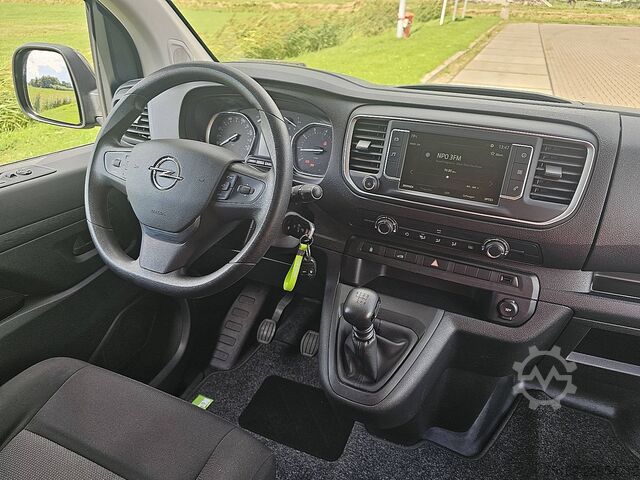 Hochdachkombi OPEL VIVARO 2.0 L2H1 Xenon Trekhaak!