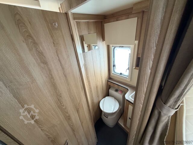 Teilintegriertes Wohnmobil GIOTTILINE Therry T32