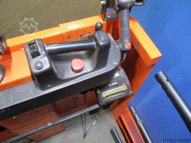 Hochhubkommissionierstapler TOYOTA OME 100M