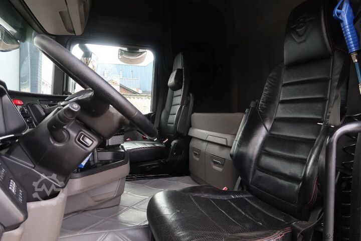 Fahrgestell mit Fahrerhaus Scania R520 V8 NGS 6X2/ FULL AIR/ CHASSIS