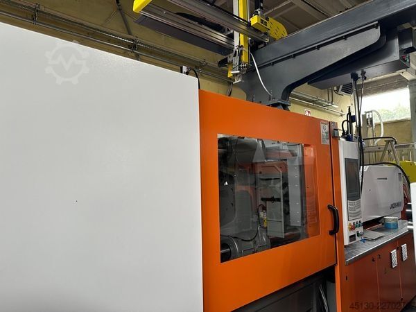 Spritzgießmaschine Chen Hsong JetMaster 208-MK6 mit dem Roboter Samfac
