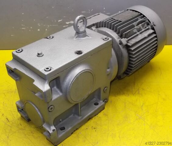 Gear motor 1.5 kW 161 rpm SEW-EURODRIVE S60DT90L-4TF