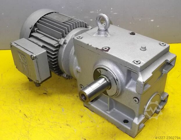 Gear motor 1.5 kW 161 rpm SEW-EURODRIVE S60DT90L-4TF