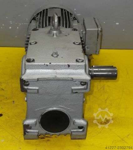 Gear motor 1.5 kW 161 rpm SEW-EURODRIVE S60DT90L-4TF