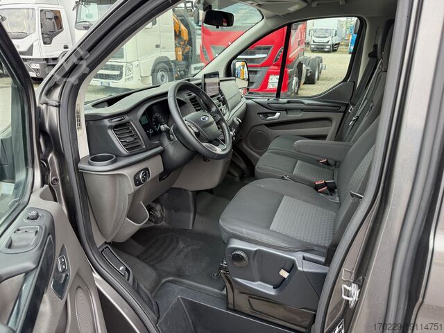 9-SEATER MINIBUS FORD TRANSIT CUSTOM